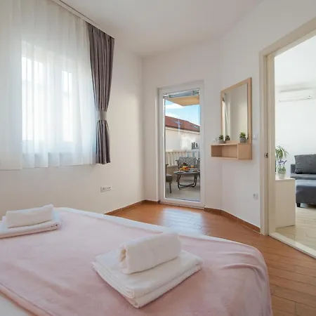Villa Lelas Makarska Exterior photo