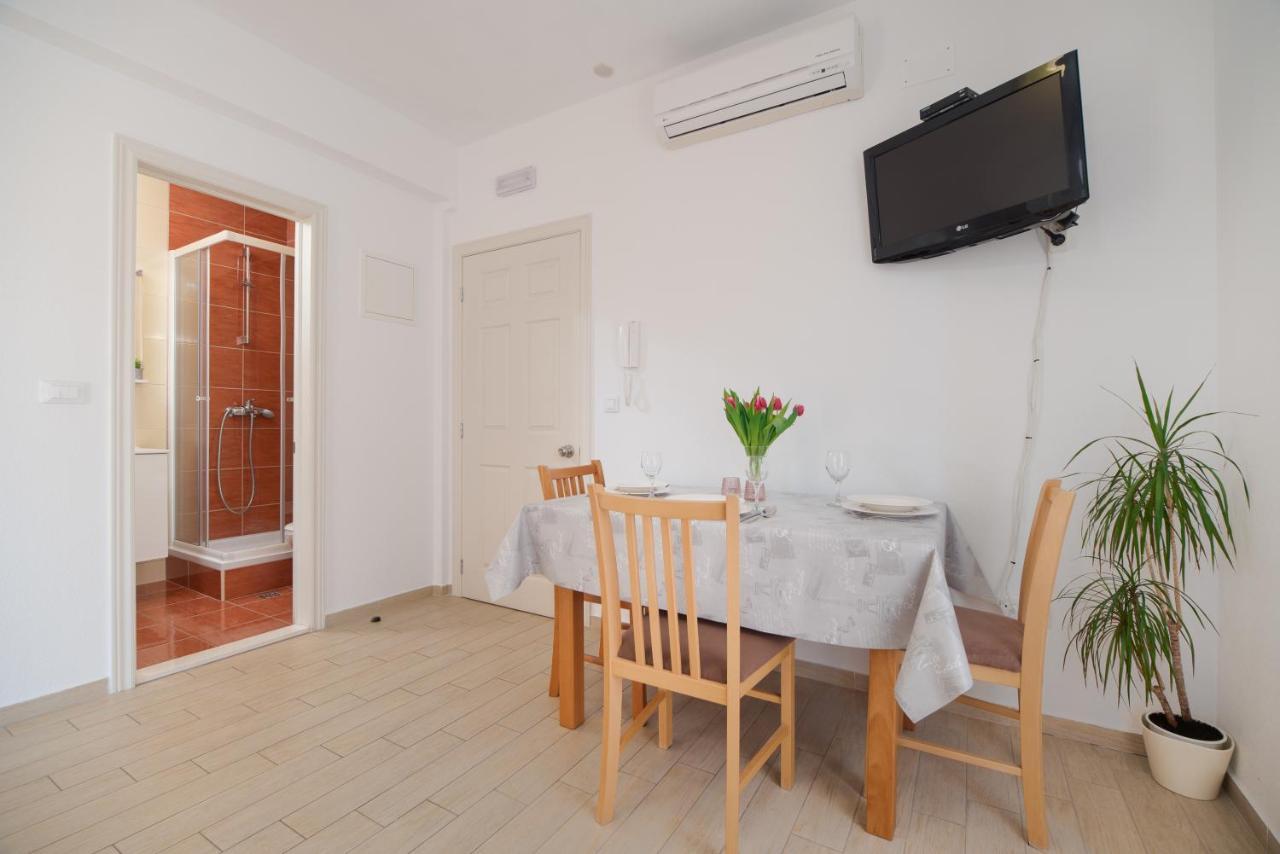 Lelas Apartment Makarska