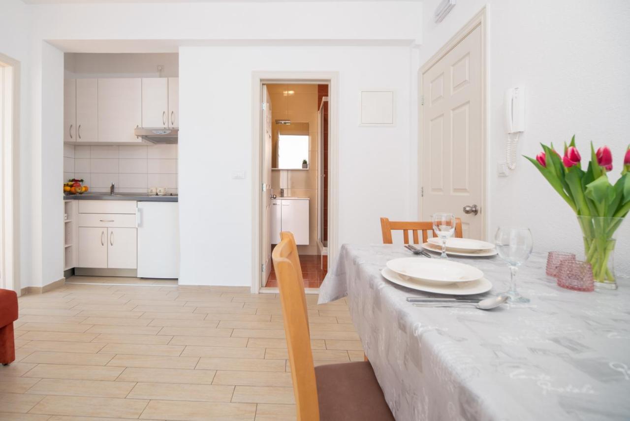Apartment Lelas Makarska